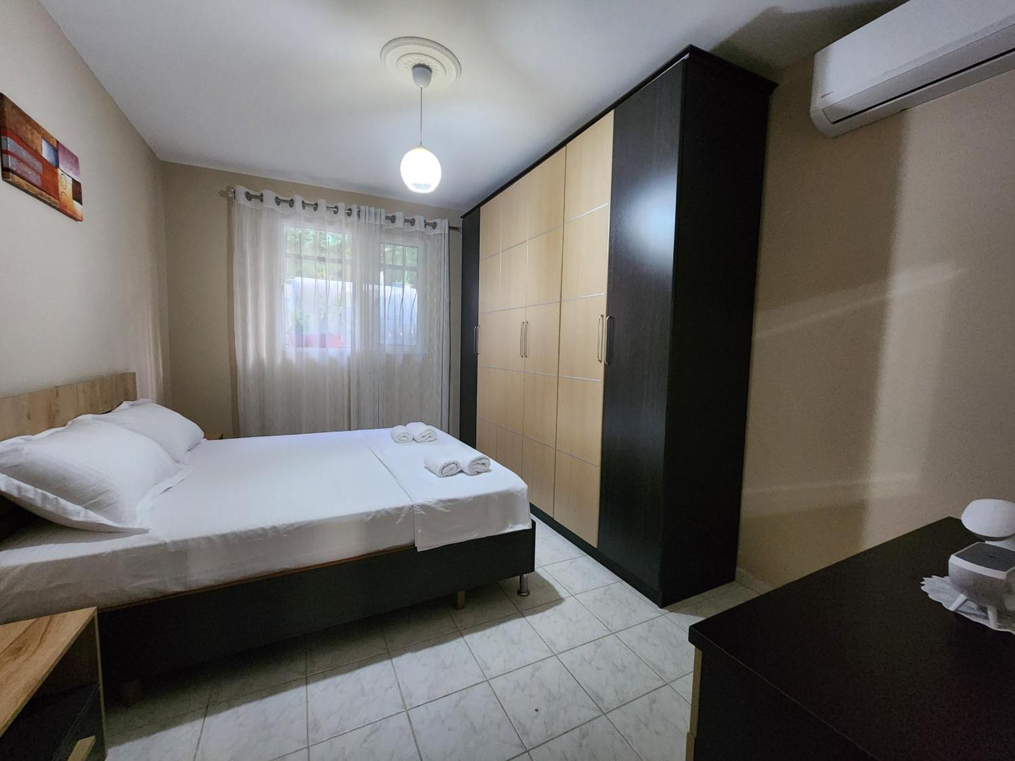 Eden Guesthouse ดูร์เรส ภายนอก รูปภาพ