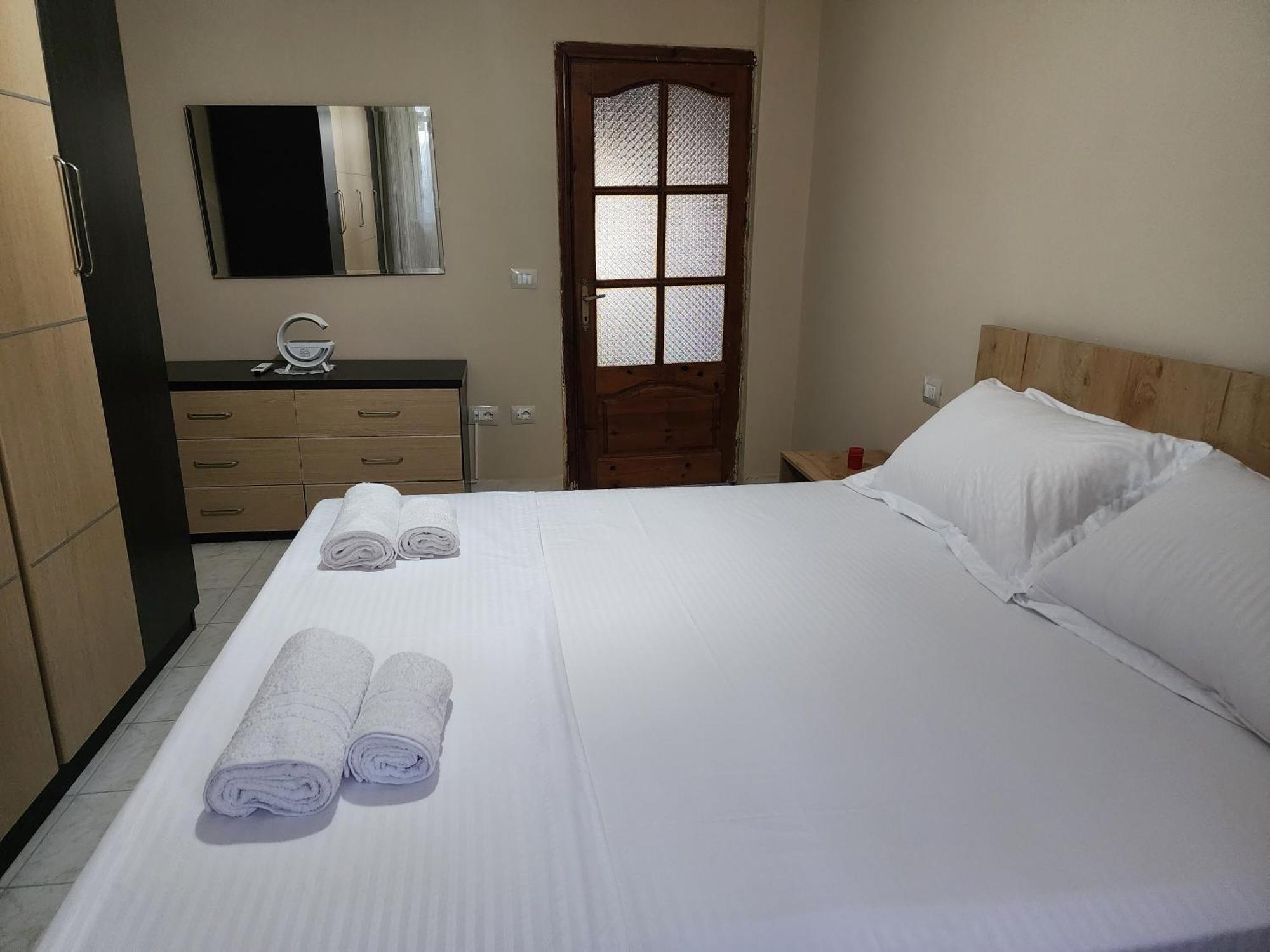 Eden Guesthouse ดูร์เรส ภายนอก รูปภาพ